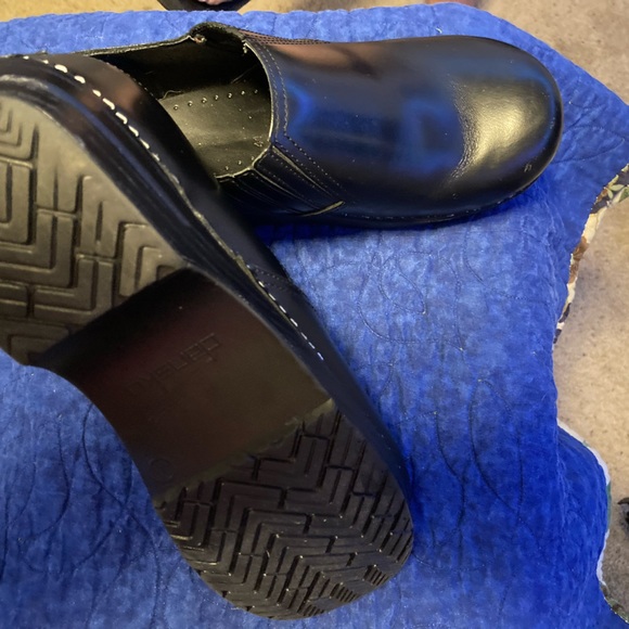 Dansko Black Clog Size 41 lightly used - Picture 5 of 5